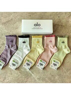 A17- ALO Yoga Women's Rolled Cuff Pastel Half-Crew Socks 5-Pair Box Set - NWT